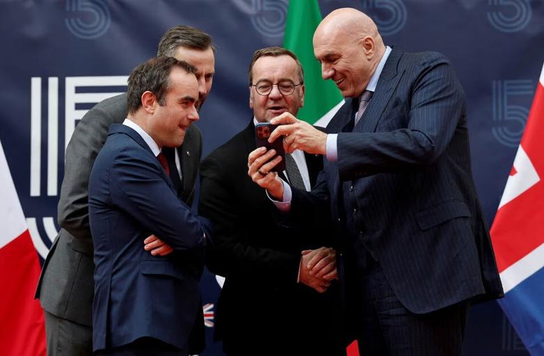 نشست چهارجانبه وزرای دفاع فرانسه، ایتالیا، آلمان و لهستان