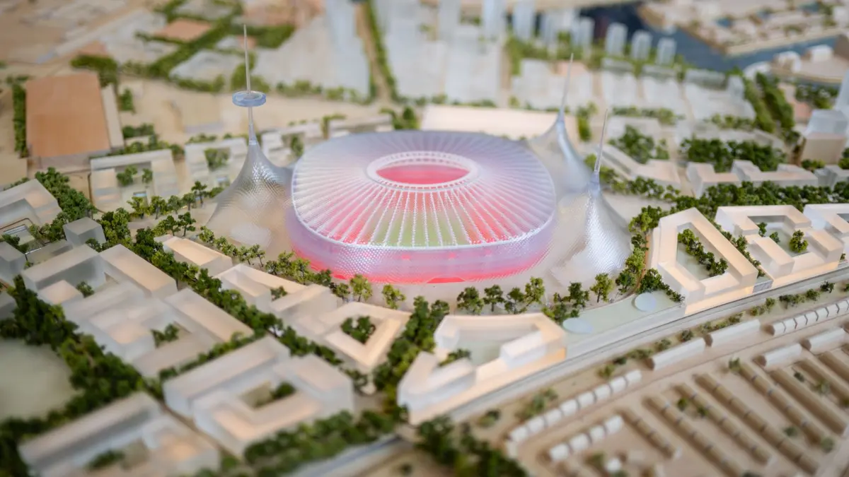  استادیومی با سقف خورشیدی مشابه چتر