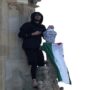 تصاویری از بالا رفتن یک جوان از برج ساعت لندن