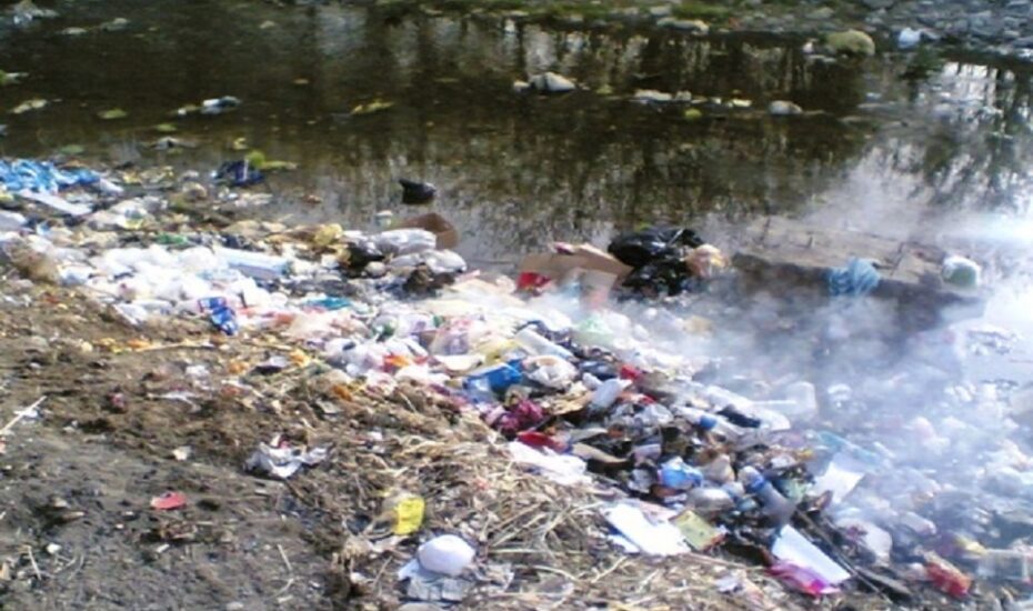 زباله‌های ناخوانده سواحل ایران