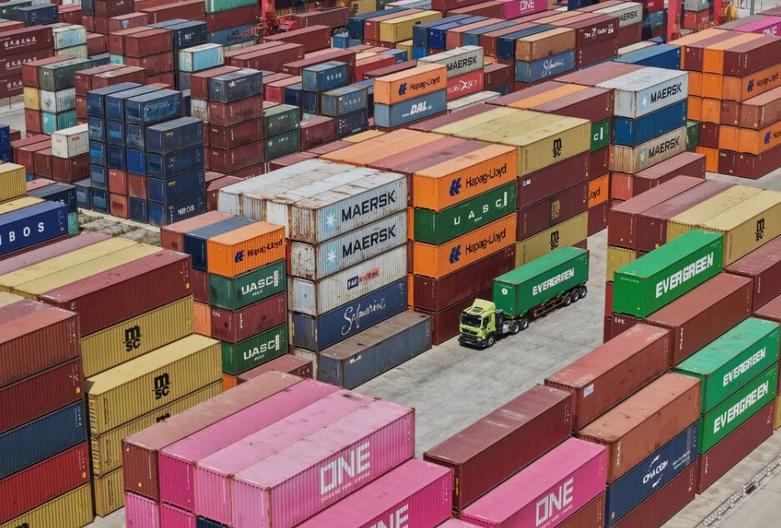 پایانه کانتینری بندر " هانگژو" چین