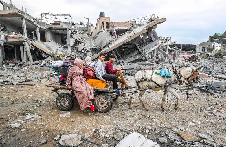 جابجایی مردم در اردوگاه جبالیه