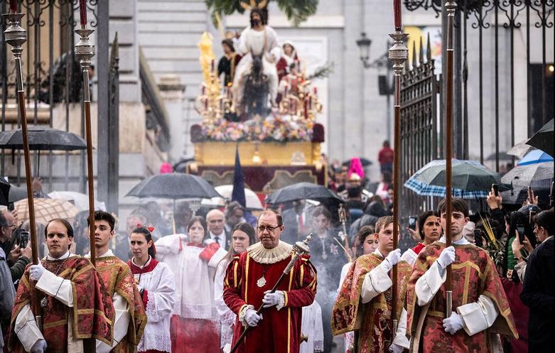 مراسم آیینی روز "یکشنبه نخل" 
