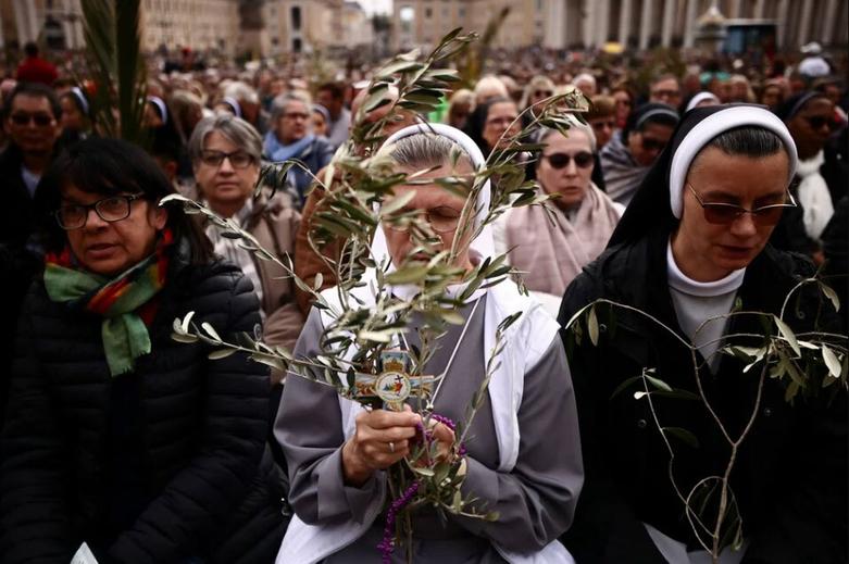 برگزاری مراسم آیینی" یکشنبه نخل"