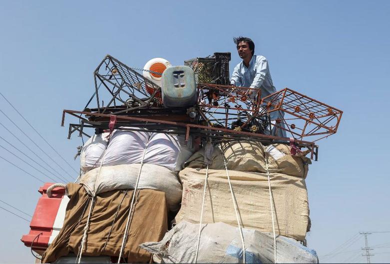 دیدنی های امروز؛ از سفر فضایی زنانه تا نمایشگاه تجاری اوساکا ژاپن کاروان مهاجران افغانستانی اخراج شده از پاکستان