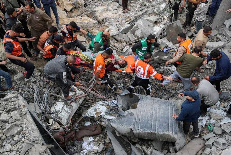 دیدنی های امروز؛ از سفر فضایی زنانه تا نمایشگاه تجاری اوساکا ژاپن بمباران مناطق مسکونی اردوگاه جبالیا در شمال نوار غزه