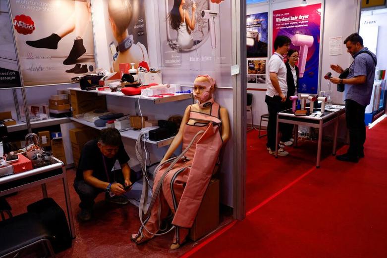 دیدنی های امروز؛ از اوضاع فاجعه بار غزه تا شهر زباله زده انگلیس نمایشگاه سالانه صادرات و واردات