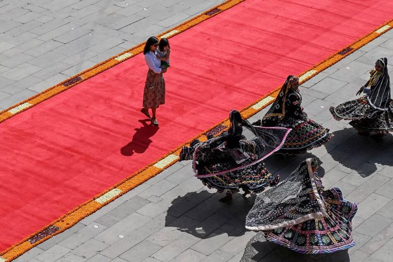 استقبال رسمی از معاون رئیس جمهوری آمریکا و همسر و فرزندانش در "جیپور" هند