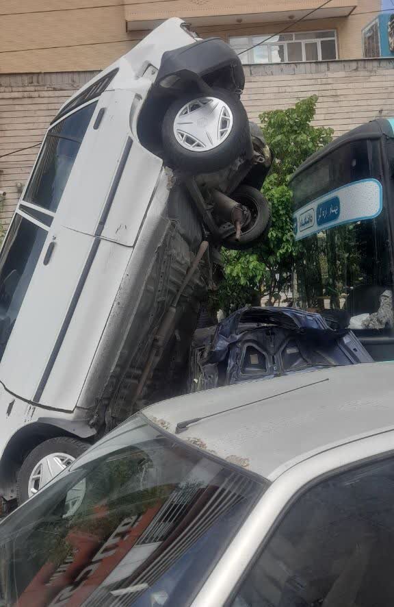 اتوبوس شهری در تبریز حادثه آفرید