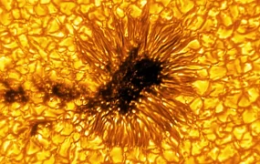 هر لکه از خورشید، از قارهای بزرگتر؛ شفافترین تصویر تاریخ از ستاره زمین نخستین تصویر فوقدقیق خود از خورشید