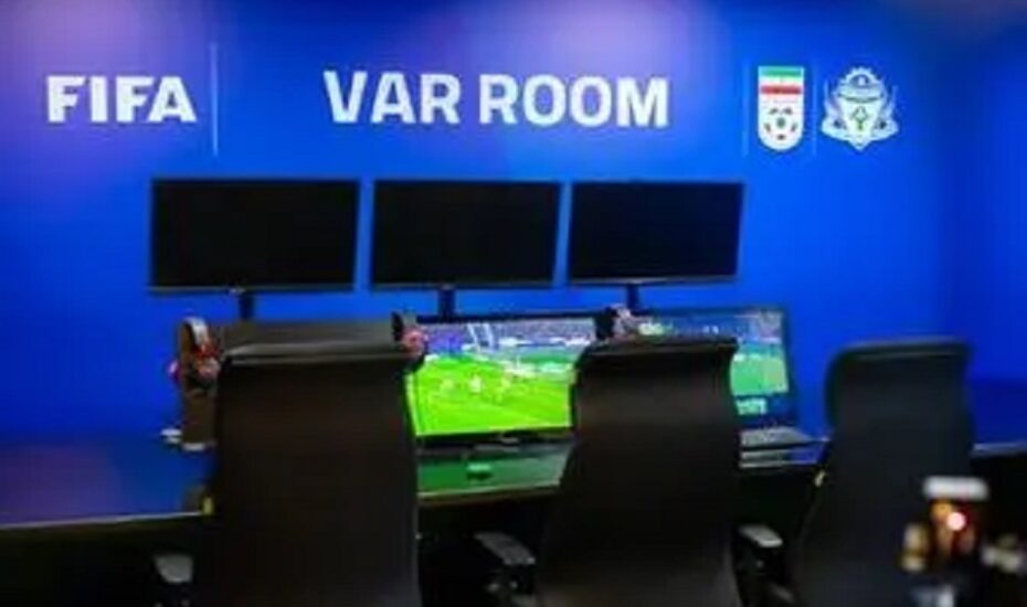 VAR به لیگ یک رسید