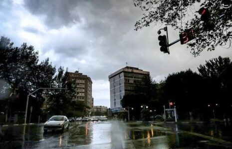 پیش‌بینی وزش باد شدید و رگبار در تهران
