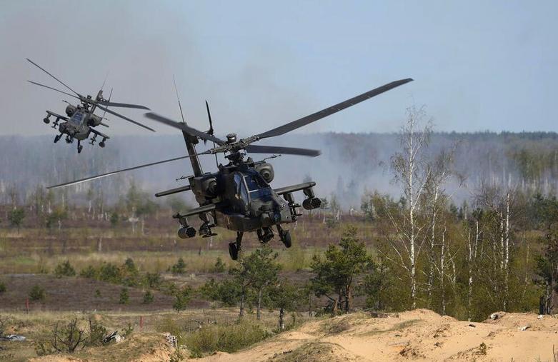 بالگردهای آپاچی آمریکا