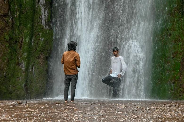 بازدید گردشگران از آبشار "دانی" 