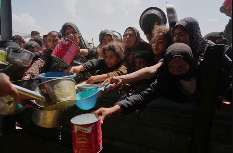 مرکز توزیع غذا در شهر خان یونس