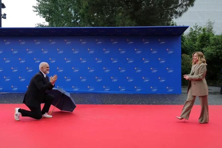 استقبال نخست وزیر آلبانی از همتای ایتالیایی