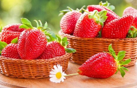 هر روز تا 4 فنجان توت فرنگی بخورید