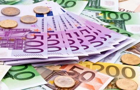 سقف مجاز نگهداری ارز توسط اشخاص تعیین شد سقف مجاز نگهداری ارز