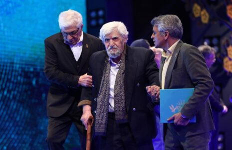 عنایت بخشی در بیمارستان بستری شد عنایت بخشی