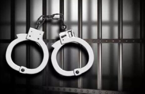 قتل پدر توسط دختر معتاد/ قاتل دستگیر شد قتل پدر توسط دختر معتاد