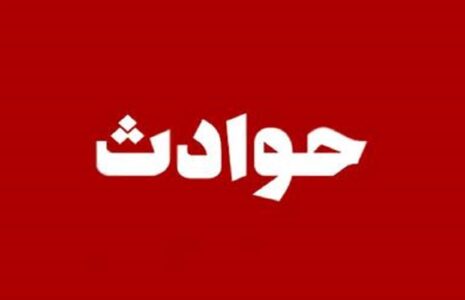 مصدومیت ۸ کارگر در واژگونی مینی‌بوس