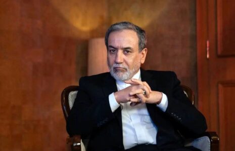عراقچی: با شریک جنایت مذاکره نمی کنیم عراقچی