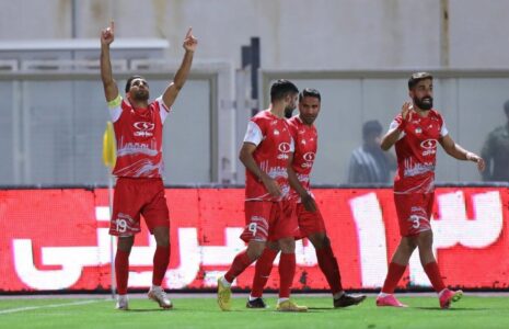 وحید امیری در پرسپولیس ماندنی شد وحید امیری