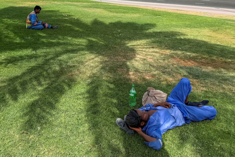 استراحت کارگران شهرداری دوبی 