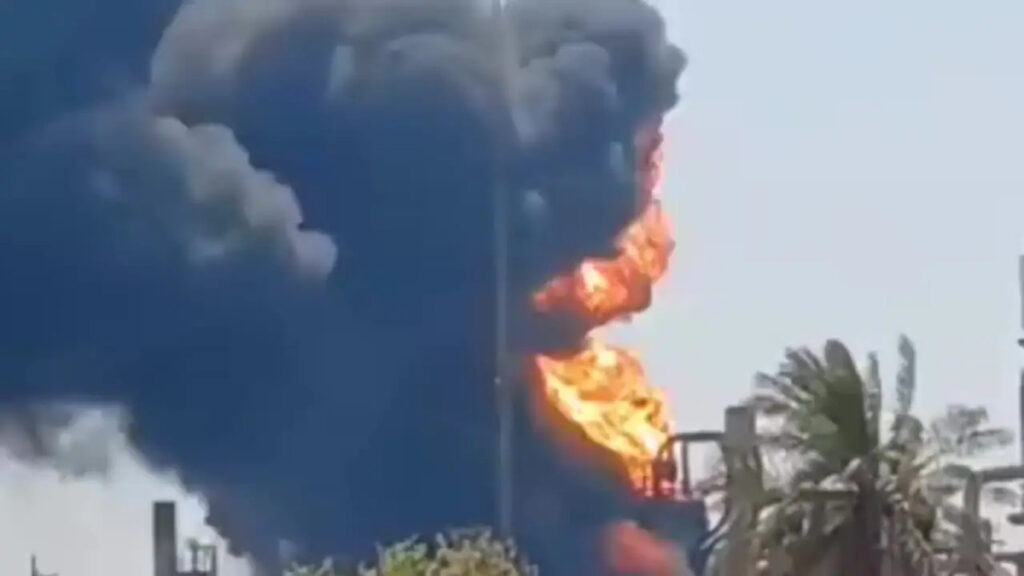 آتش سوزی پالایشگاه آبادان