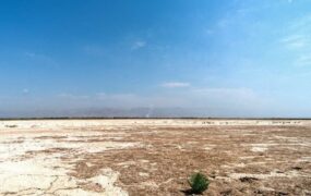 تالاب خشکیده صالحیه منشأ گرد و غبار