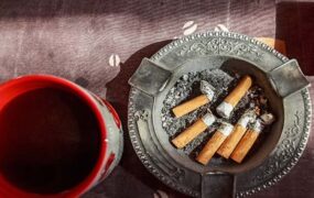 ترکیب خطرناک چای داغ و سیگار