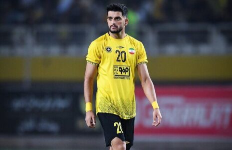 مدافع سپاهان در راه استقلال حسین گودرزی