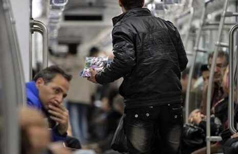 دستفروشی اتباع خارجی در مترو ممنوع دستفروشی اتباع خارجی مترو
