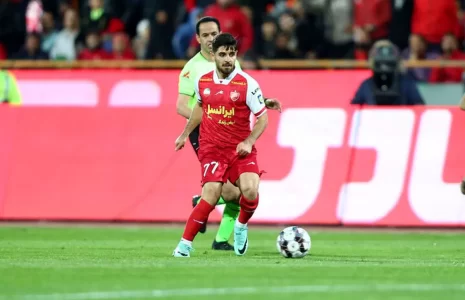 ستاره جوان در پرسپولیس ماندنی شد محمد عمری