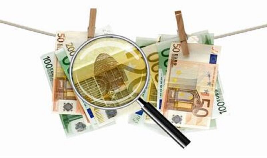 حبس اعضای سه شبکه پولشویی
