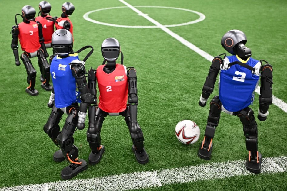 مسابقه فوتبال ربات‌های انسان‌نما