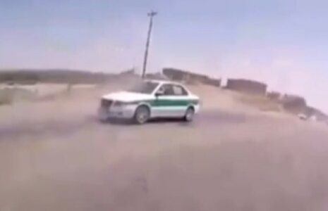 حمله نیروهای تروریستی جیش العدل به خودرو نیروی انتظامی/ فیلم