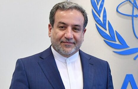 عراقچی: از ابتدای دولت پزشکیان کشور ۳ باز تا مرز جنگ رفت! + فیلم عراقچی
