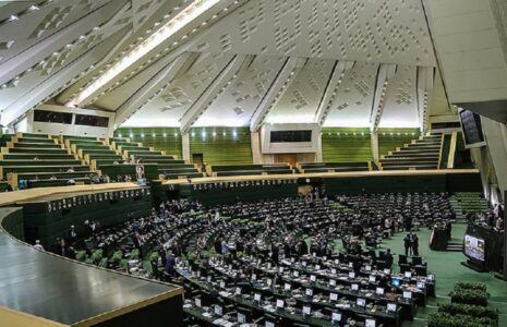 لغو مجازات «خروج غیرمجاز» ایرانیان خارج نشین لغو مجازات «خروج غیرمجاز» ایرانیان خارج نشین