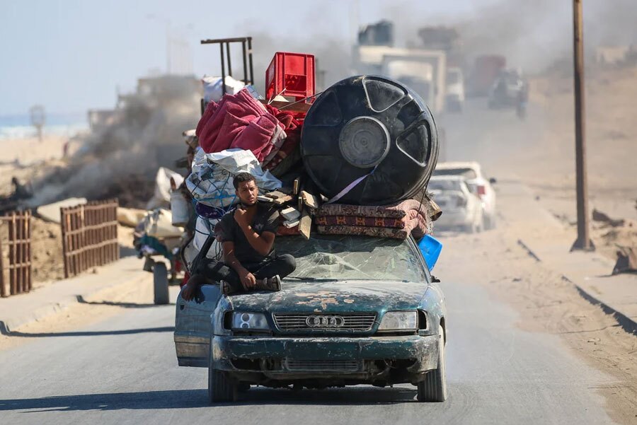 دیدنی های امروز؛ از اوضاع غزه تا ترور پرحاشیه در آمریکا ترک شهر غزه از سوی فلسطینی ها