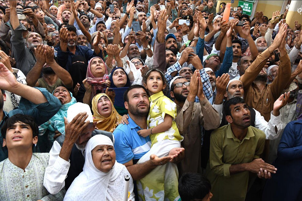 دیدنی های امروز؛ از اوضاع غزه تا ترور پرحاشیه در آمریکا رونمایی از تار ریش منسوب به پیامبر اسلام