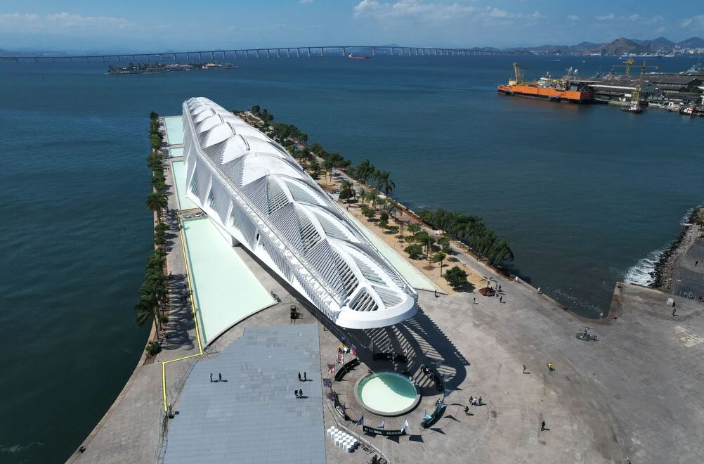 کشتی در ساحل ریودوژانیرو برزیل