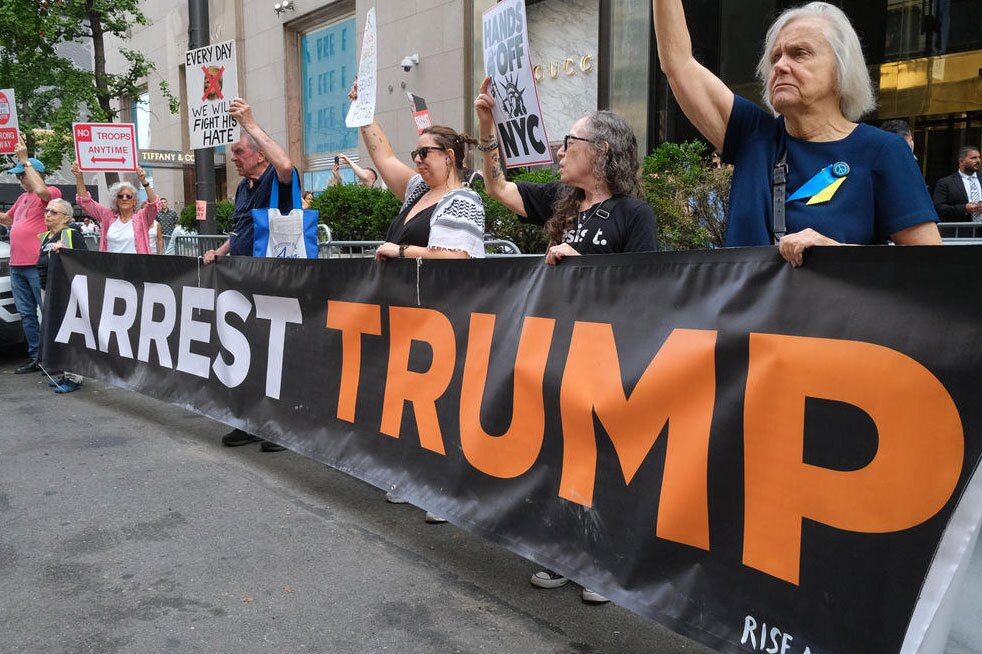 تجمع مخالفان سیاست های ضدمهاجرتی ترامپ