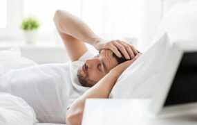دلایل و راهکارهای پیشگیری سردرد صبحگاهی