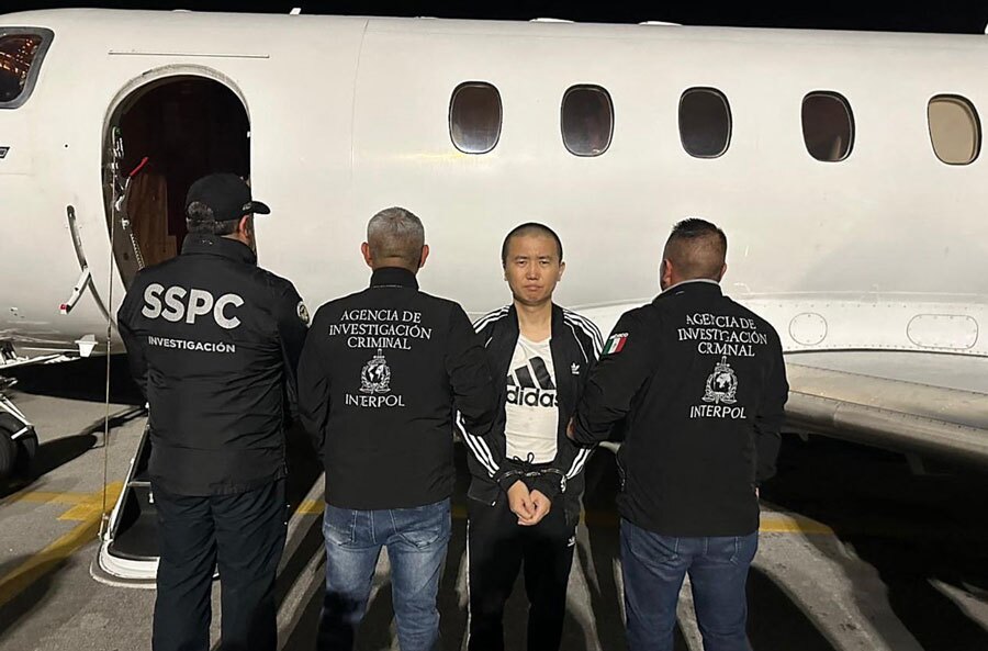 دیدنی های امروز؛ از جنگ اوکراین تا یادبود آن در کره شمالی تحویل یکی از قاچاقچیان بِنام ماده مخدر " فنتانیل"