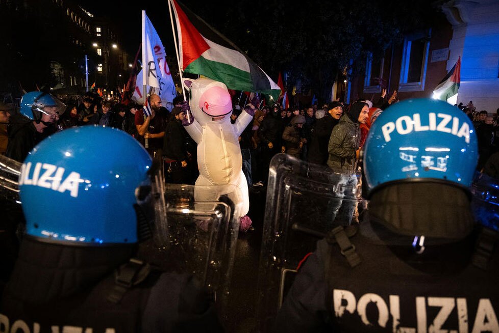 دیدنی های امروز؛ از جنگ اوکراین تا یادبود آن در کره شمالی راهپیمایی اعتراضی حامیان فلسطین به سمت سفارت اسرائیل