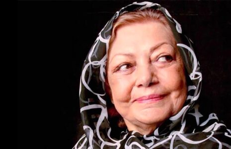 موتورسواری جنجالی حمیده خیرآبادی با چادر! حمیده خیرآبادی