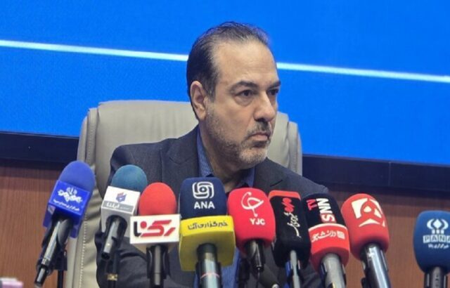 درگیری لفظی معاون وزیر بهداشت با یک خبرنگار