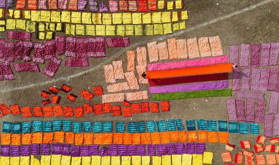 دیدنی های امروز؛ از رقص ترامپ در ژاپن تا جستجوی اجساد اسرای اسرائیلی در غزه دیدنی های امروز