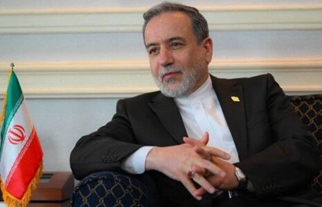 "واکنش تند عراقچی به ادعای کذب انگلیس بر ضد ایران عراقچی